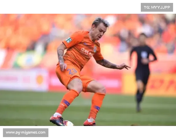 昂热老将恩多耶：39岁中场拦截核心的坚持